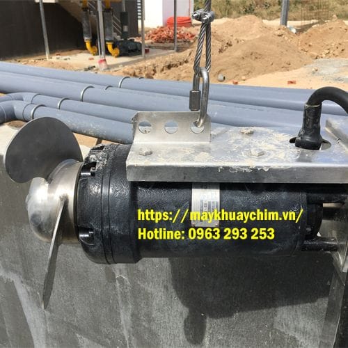 may-khuay-chim-cri-man-italy