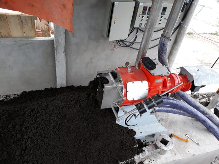 lap-dat-may-ep-phan-trai-hoa-phat-binh-phuoc